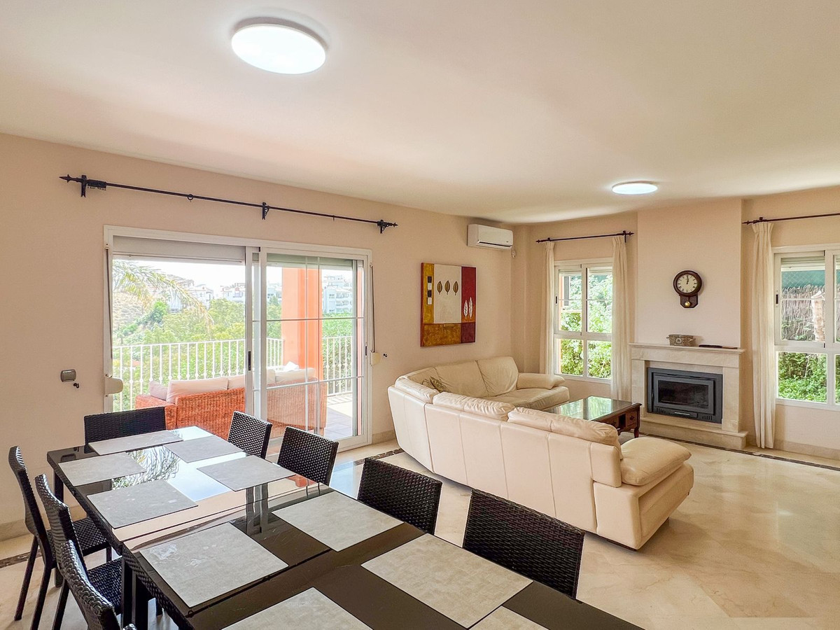 4 Bed Townhouse for sale in Cerros Del Aguila Costa Del Sol, Málaga, Spain