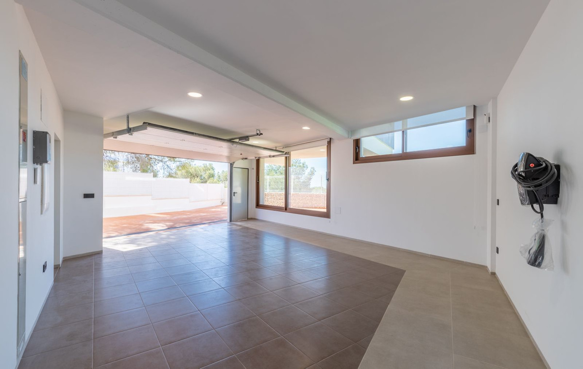 4 Bed Townhouse for sale in La Nucia Costa Blanca, Alicante, Spain