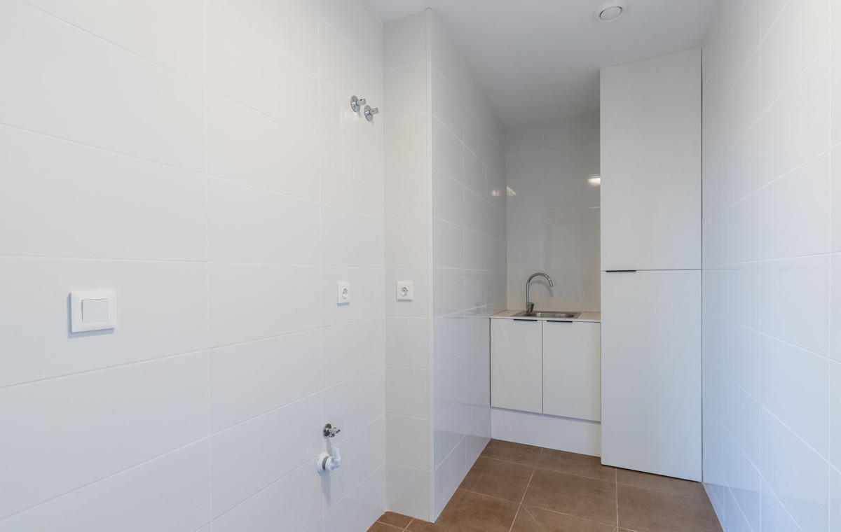 4 Bed Townhouse for sale in La Nucia Costa Blanca, Alicante, Spain