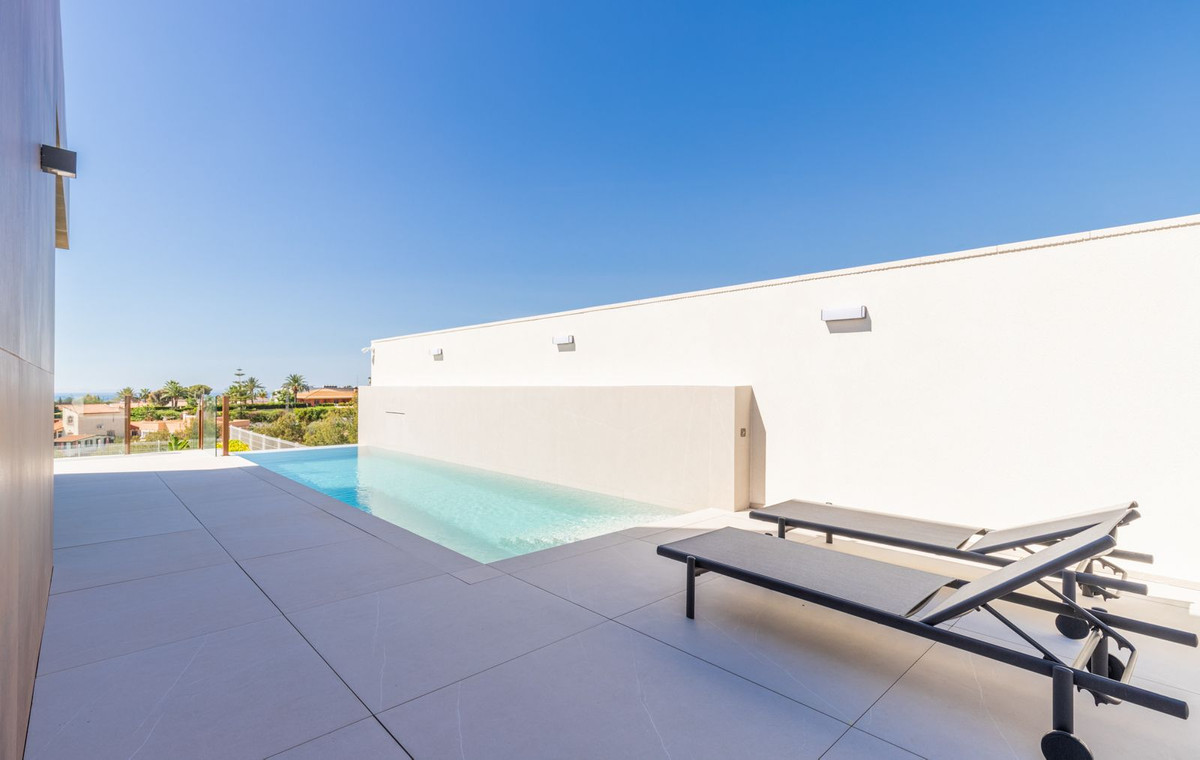 4 Bed Townhouse for sale in La Nucia Costa Blanca, Alicante, Spain