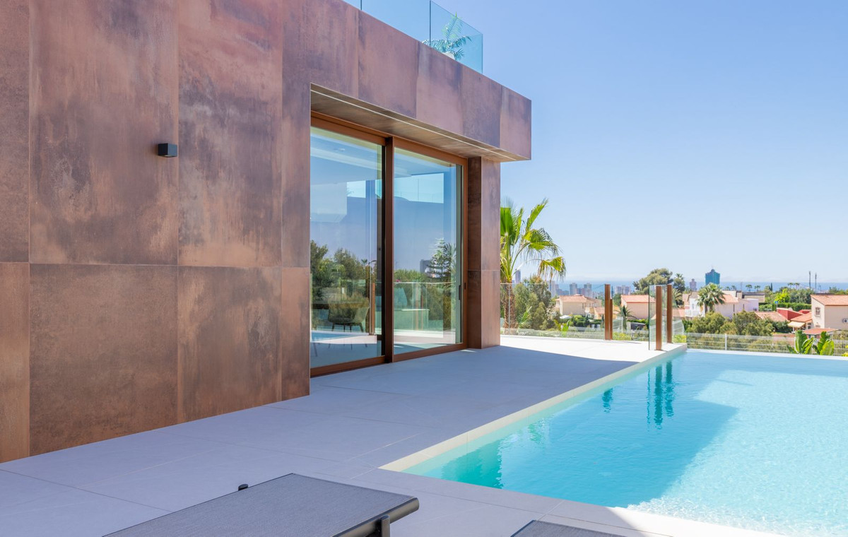 4 Bed Townhouse for sale in La Nucia Costa Blanca, Alicante, Spain