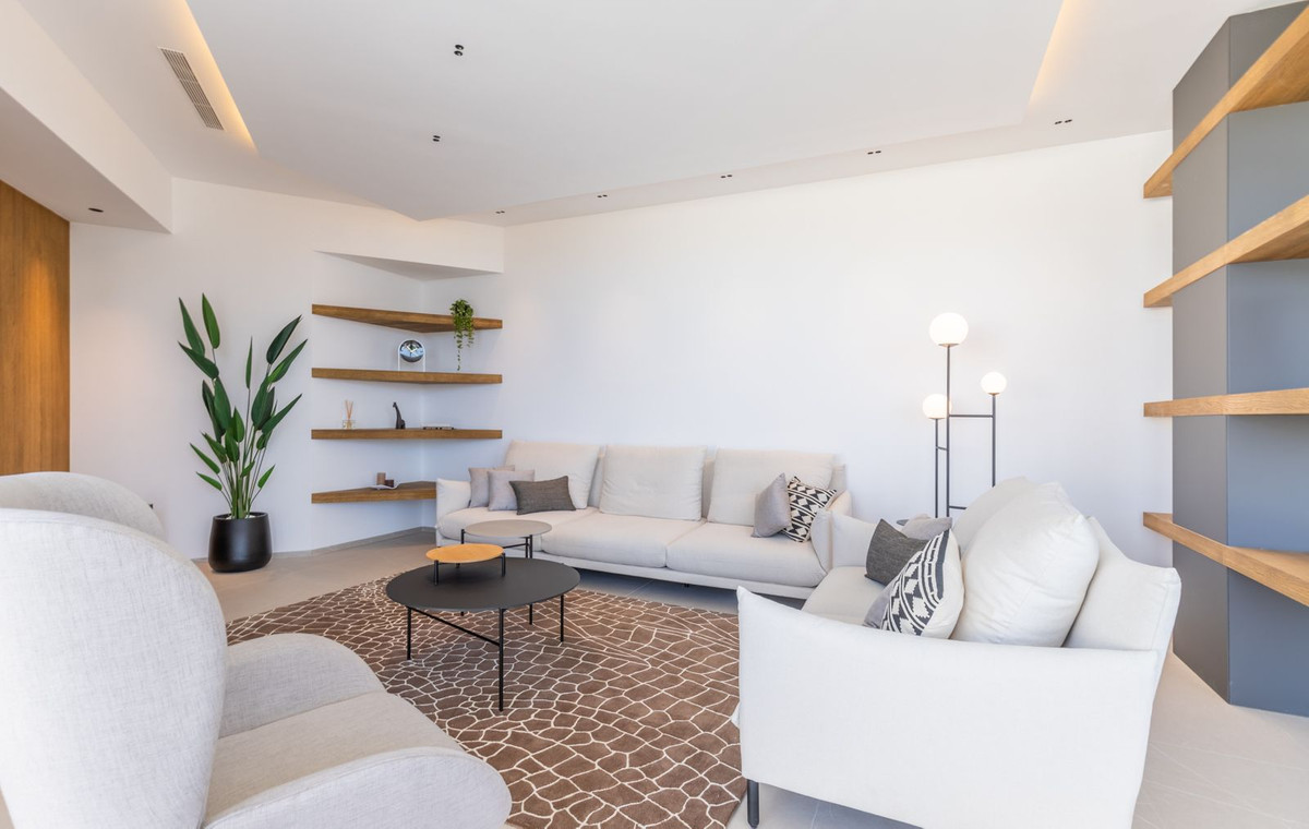 4 Bed Townhouse for sale in La Nucia Costa Blanca, Alicante, Spain