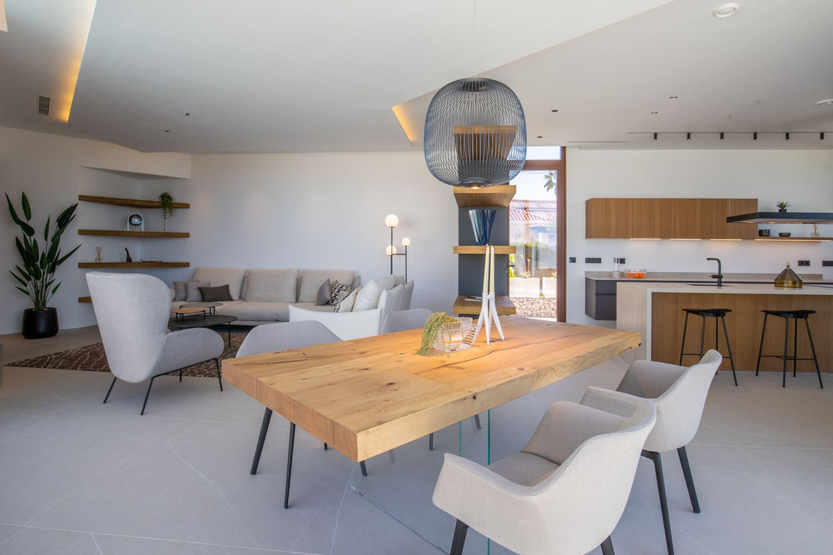 4 Bed Townhouse for sale in La Nucia Costa Blanca, Alicante, Spain