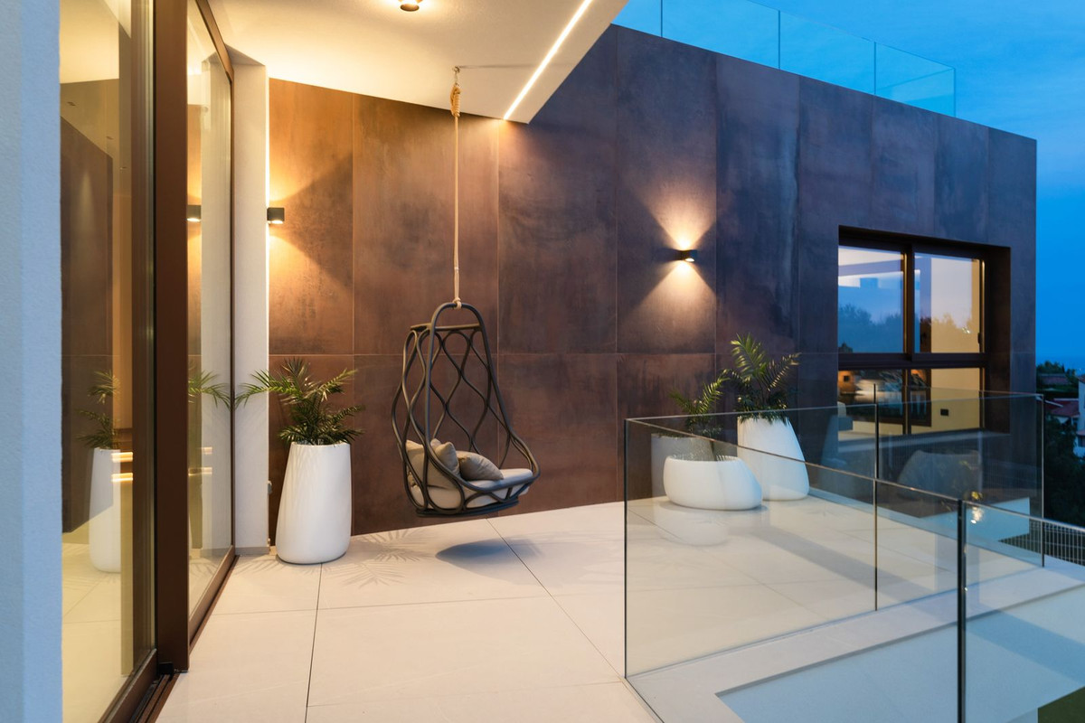 4 Bed Townhouse for sale in La Nucia Costa Blanca, Alicante, Spain
