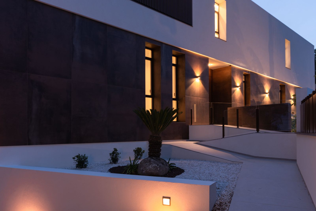 4 Bed Townhouse for sale in La Nucia Costa Blanca, Alicante, Spain