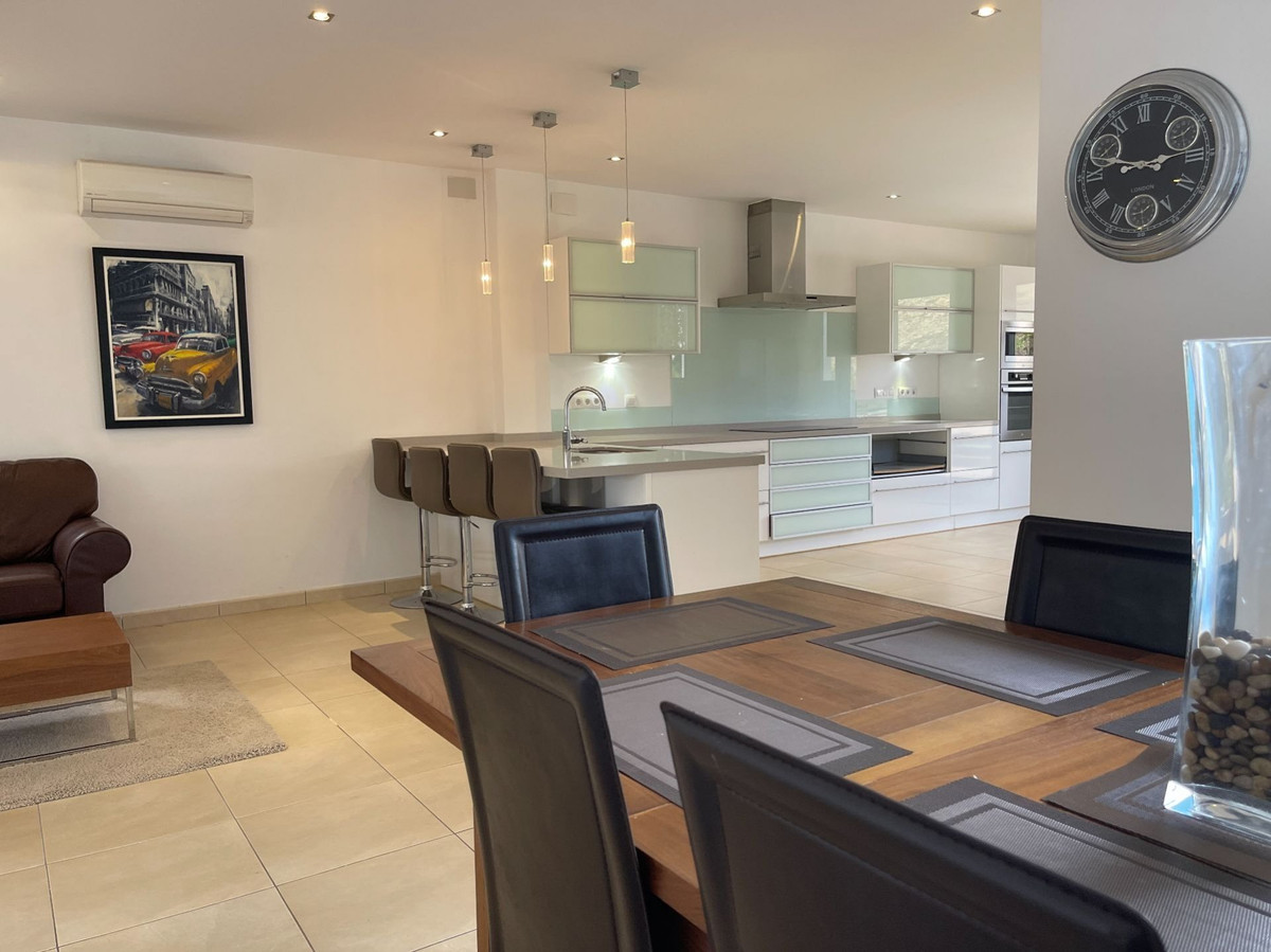 6 Bed Townhouse for sale in Monforte Del Cid Costa Blanca, Alicante, Spain