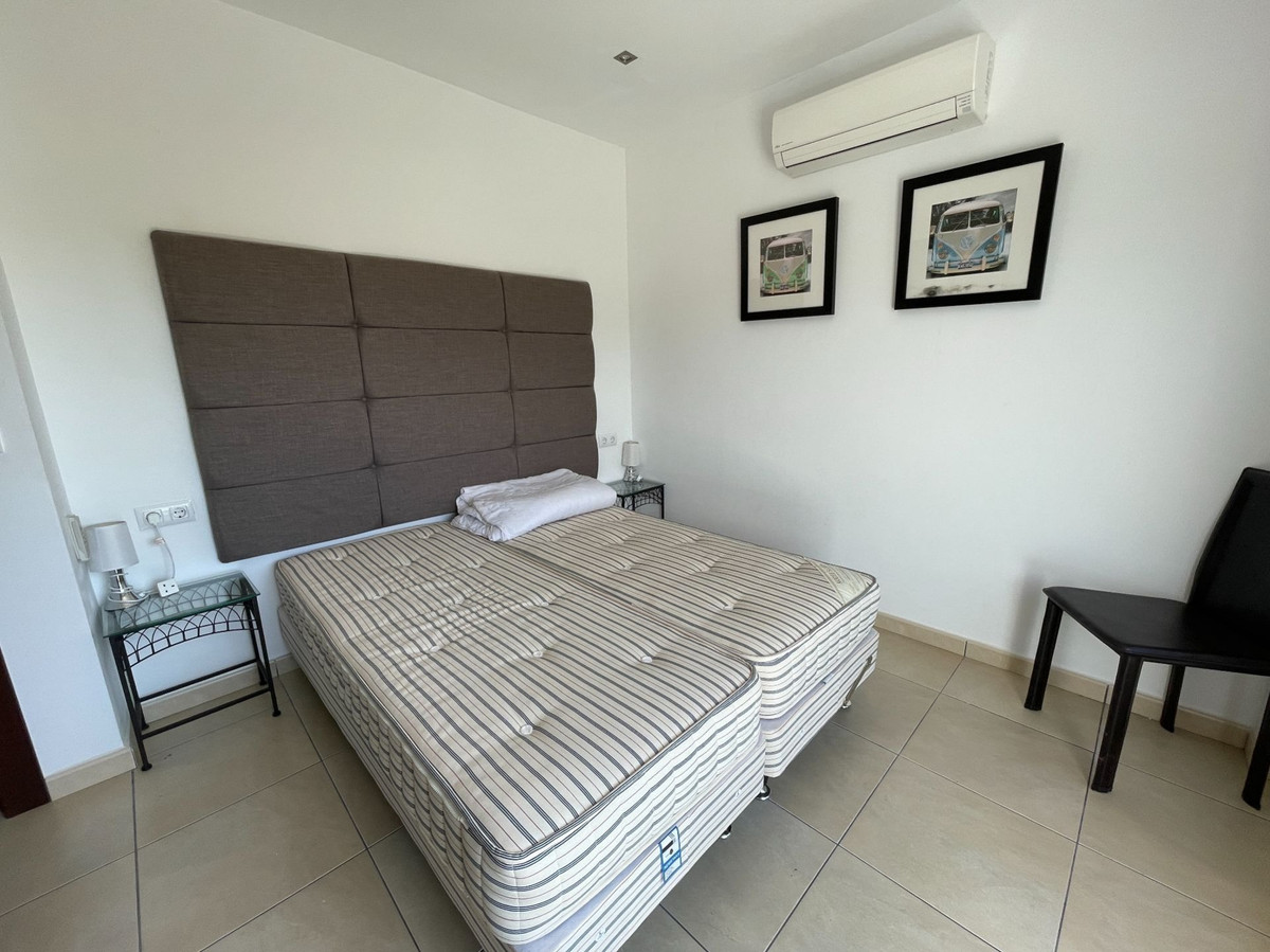 6 Bed Townhouse for sale in Monforte Del Cid Costa Blanca, Alicante, Spain