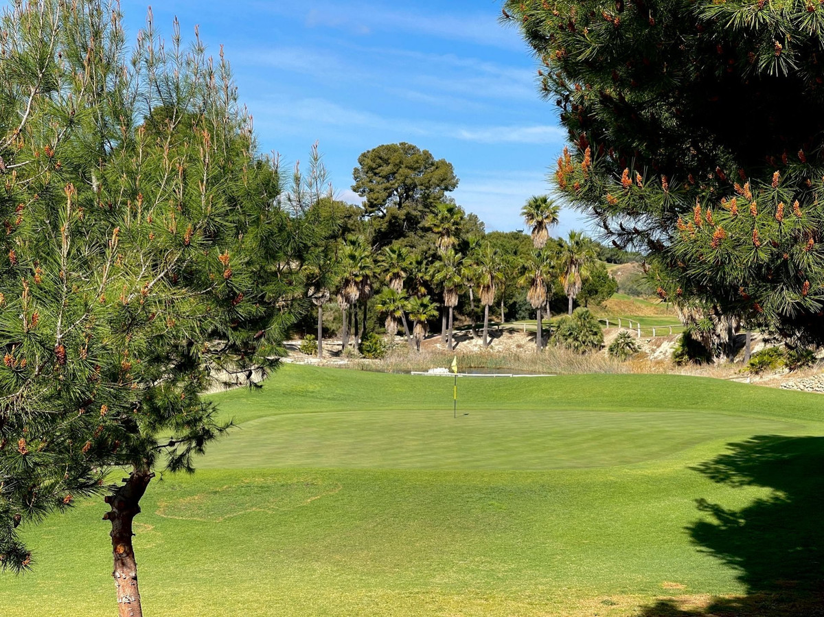 6 Bed Townhouse for sale in Monforte Del Cid Costa Blanca, Alicante, Spain