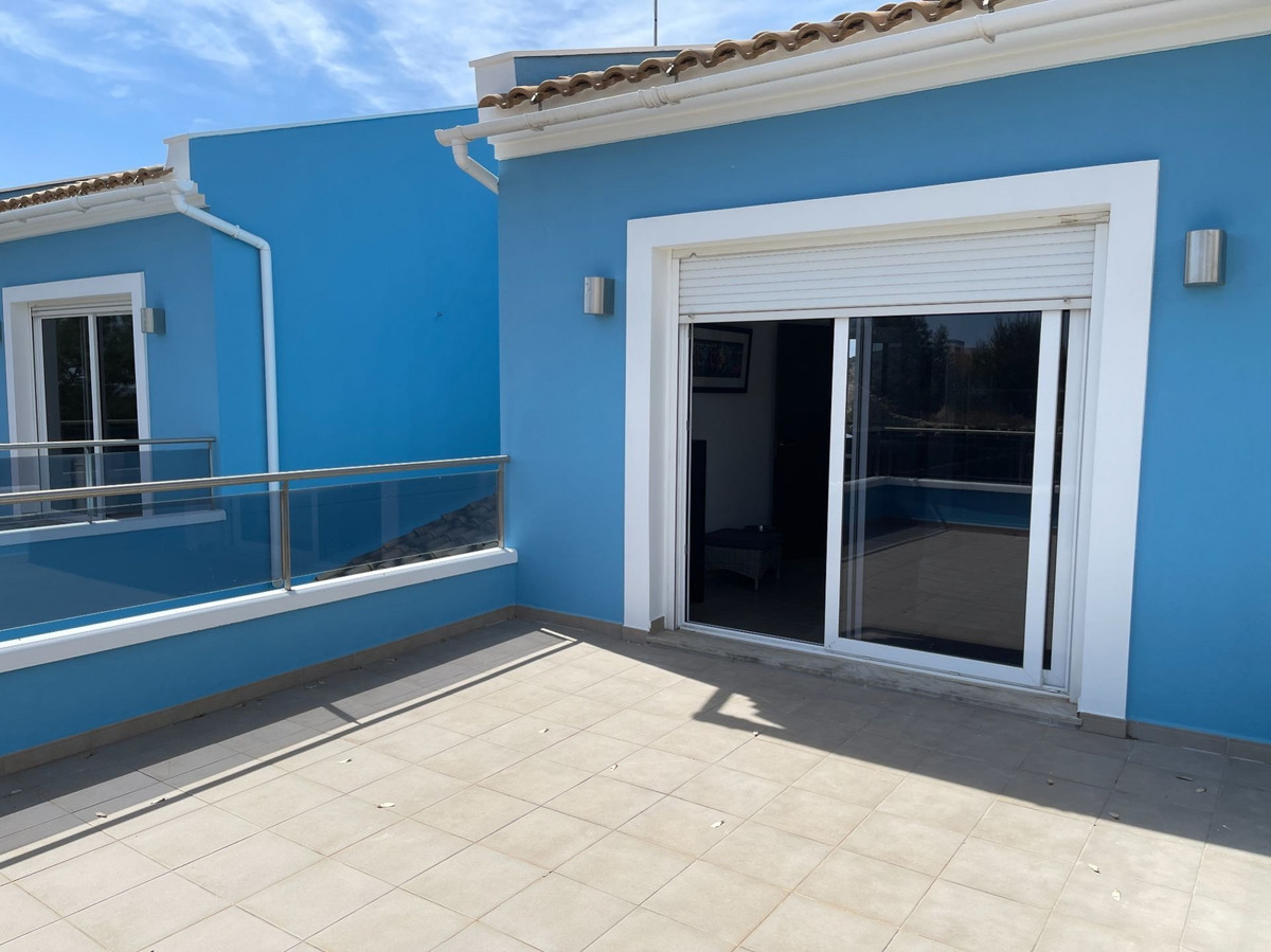 6 Bed Townhouse for sale in Monforte Del Cid Costa Blanca, Alicante, Spain