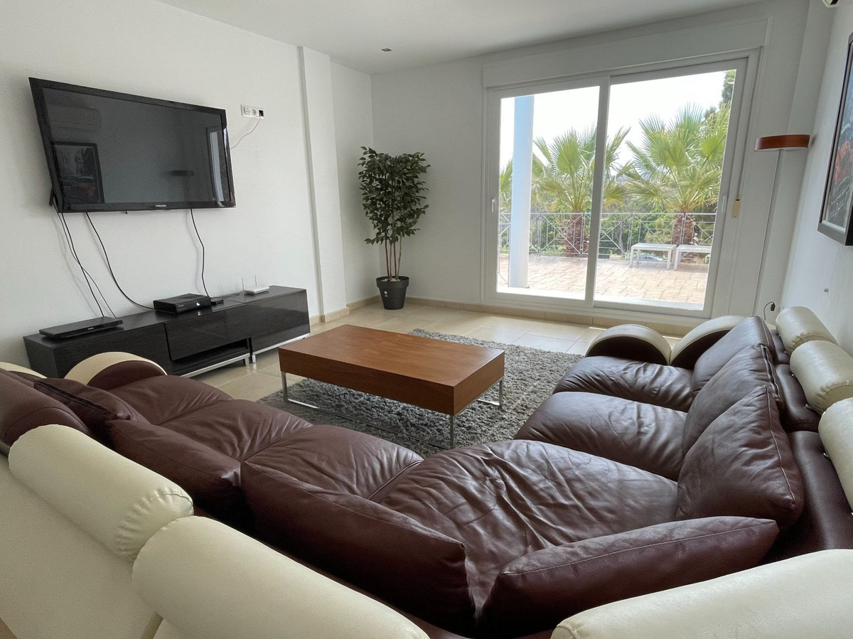 6 Bed Townhouse for sale in Monforte Del Cid Costa Blanca, Alicante, Spain
