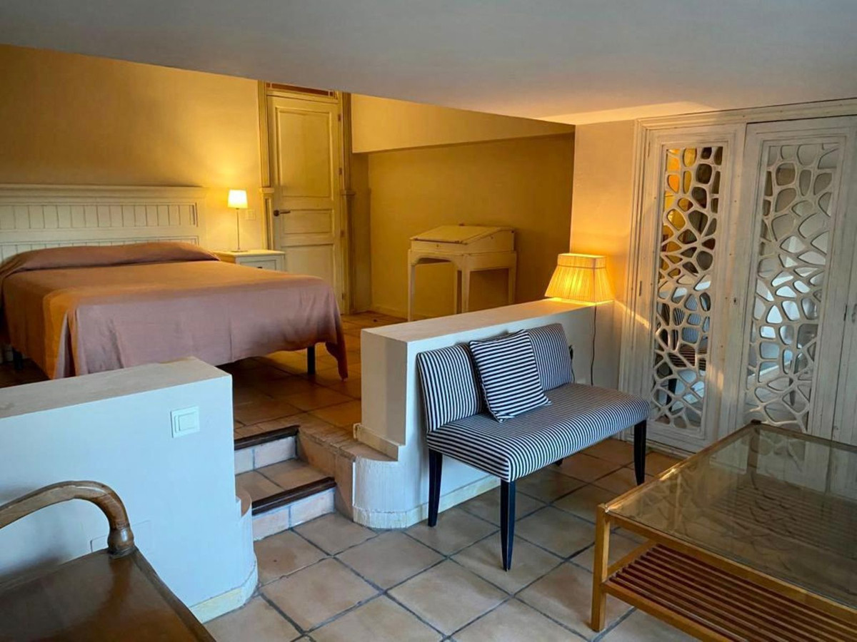 6 Bed Townhouse for sale in Manilva Costa Del Sol, Málaga, Spain