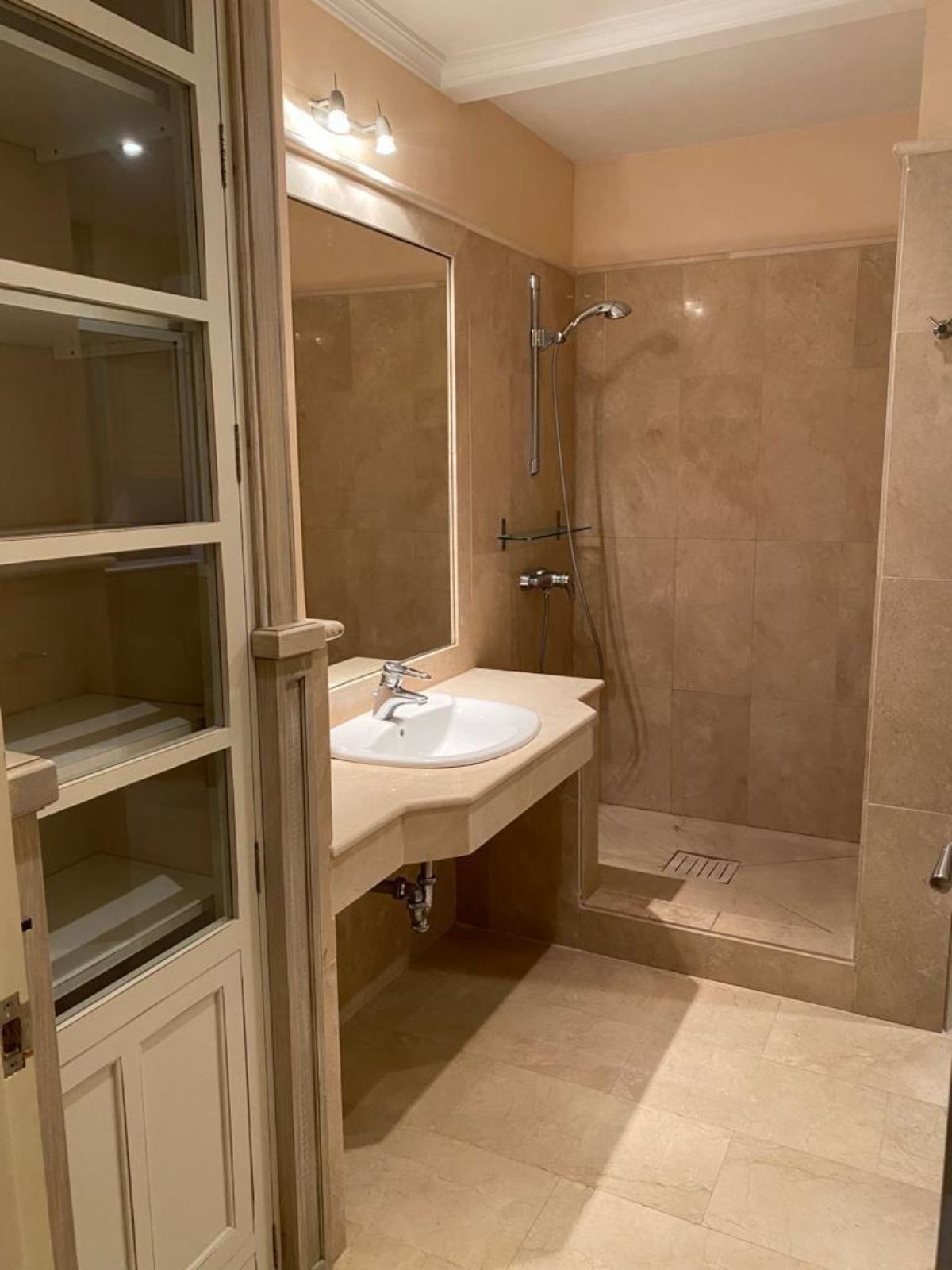 6 Bed Townhouse for sale in Manilva Costa Del Sol, Málaga, Spain