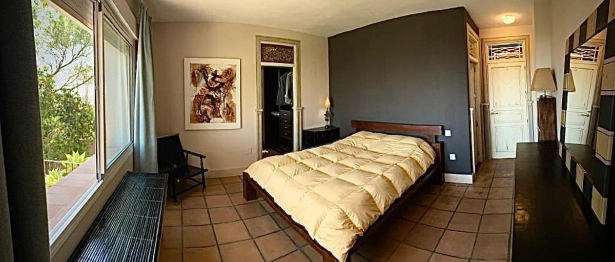 6 Bed Townhouse for sale in Manilva Costa Del Sol, Málaga, Spain