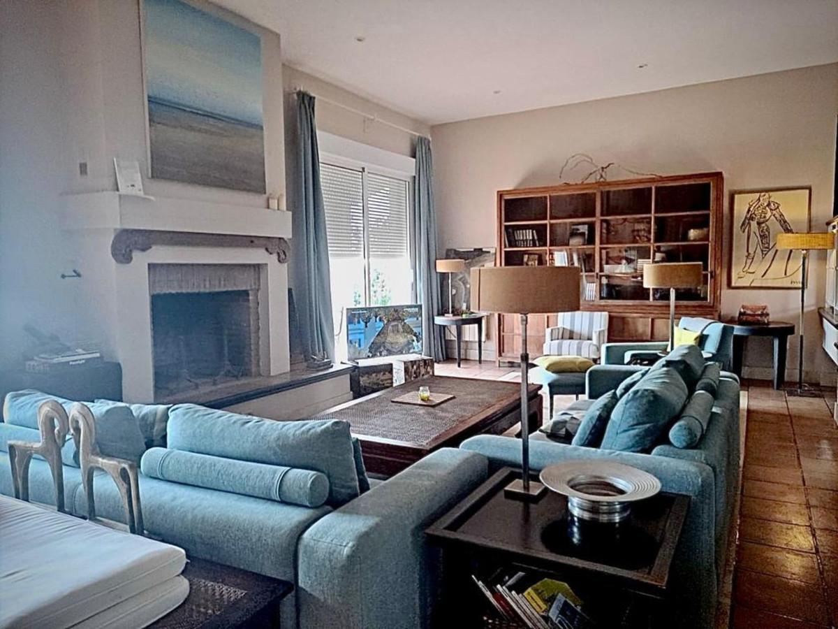 6 Bed Townhouse for sale in Manilva Costa Del Sol, Málaga, Spain
