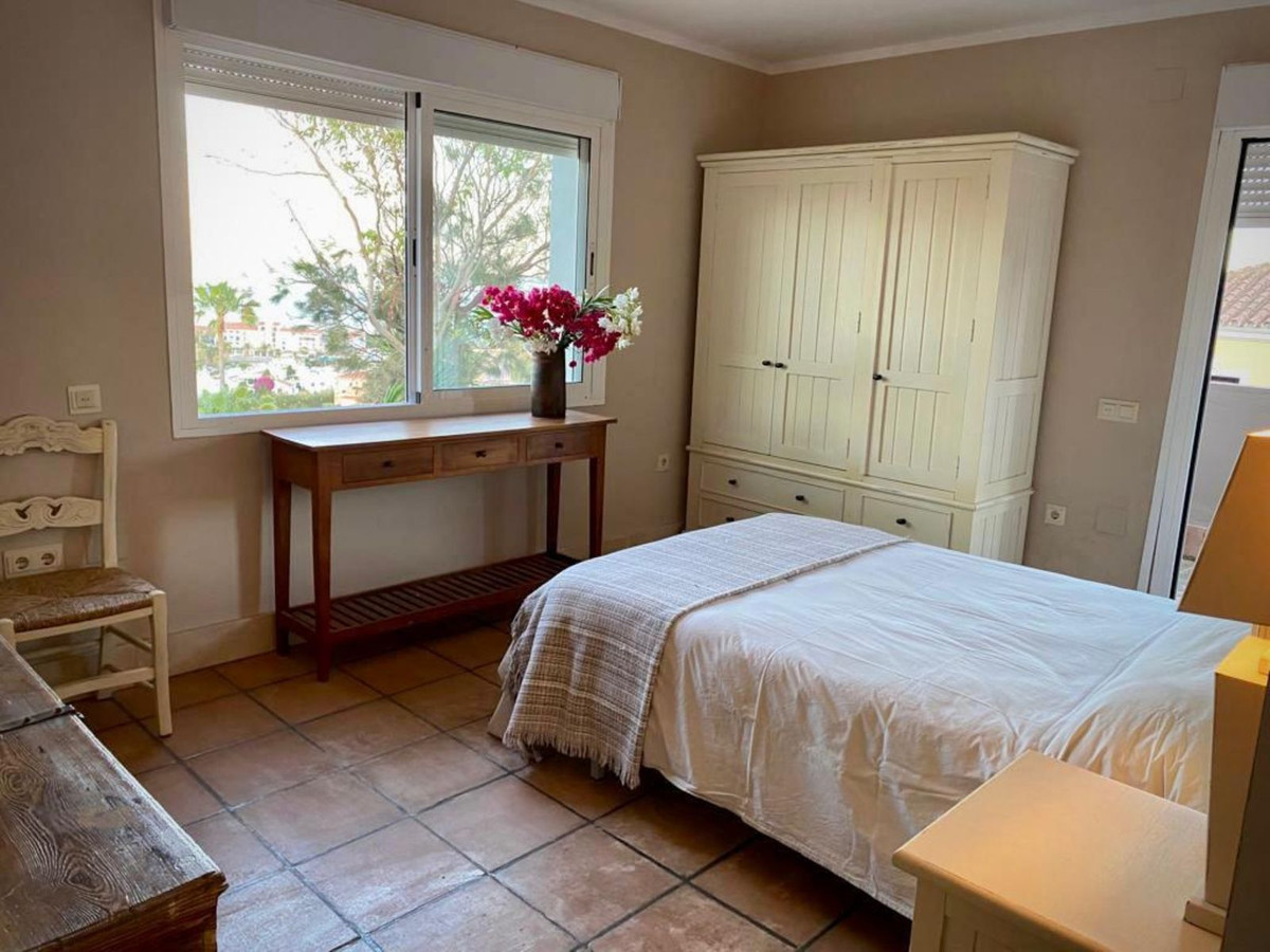 6 Bed Townhouse for sale in Manilva Costa Del Sol, Málaga, Spain