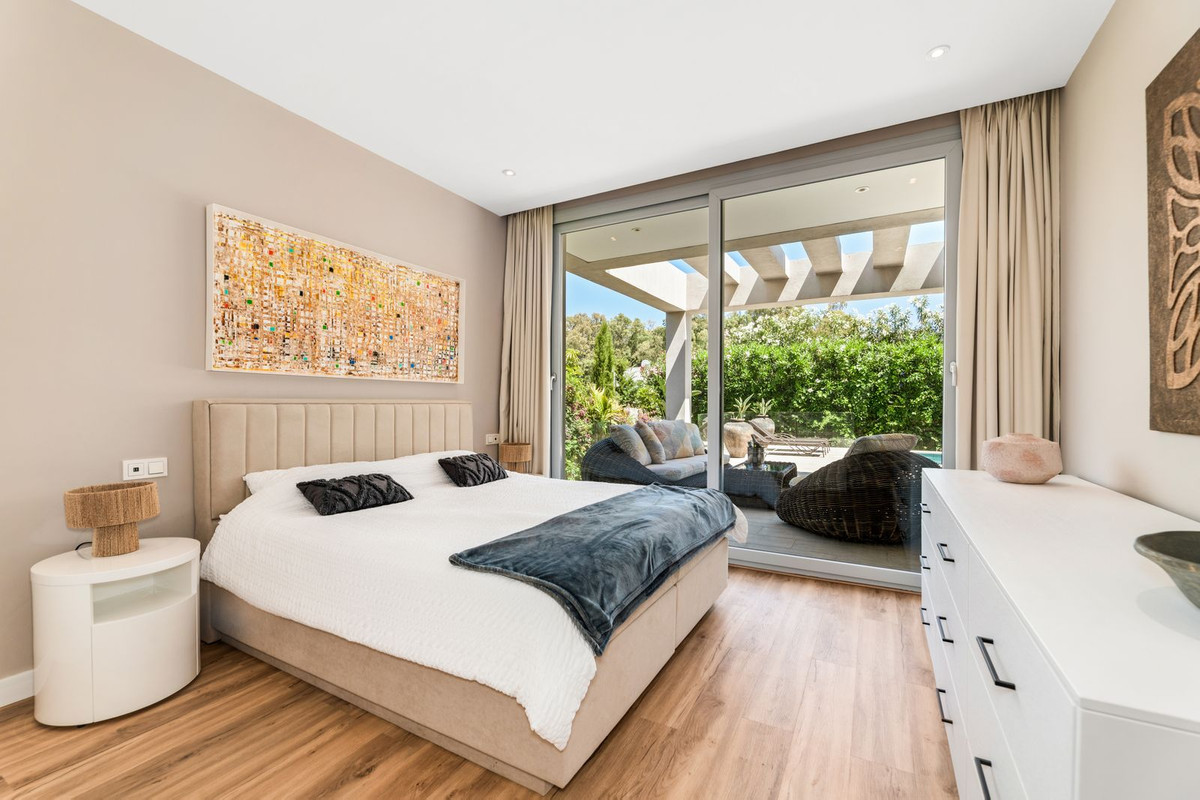 Se vende Villa - Chalet de 5 dormitorios en Costa Del Sol, Málaga, España