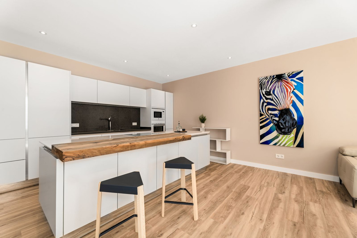 Se vende Villa - Chalet de 5 dormitorios en Costa Del Sol, Málaga, España