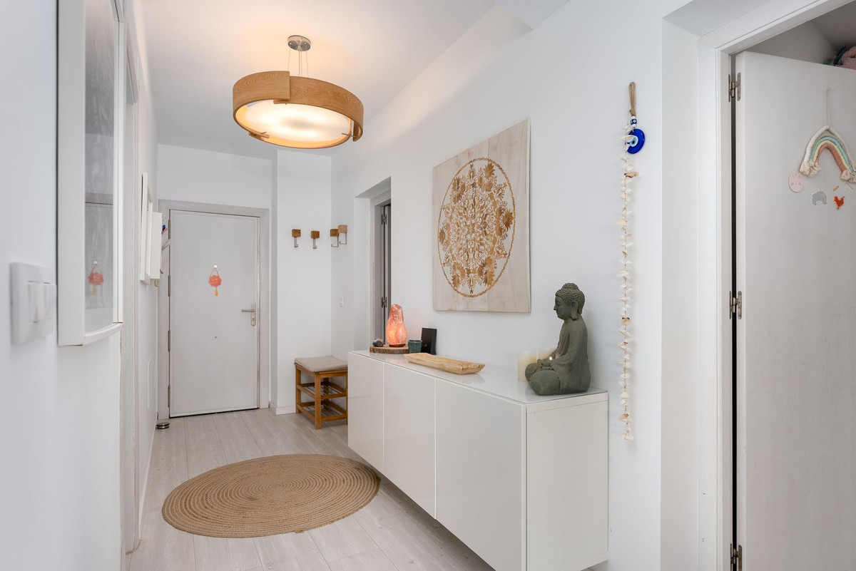 3 Bed Apartment for sale in Fuengirola Costa Del Sol, Málaga, Spain