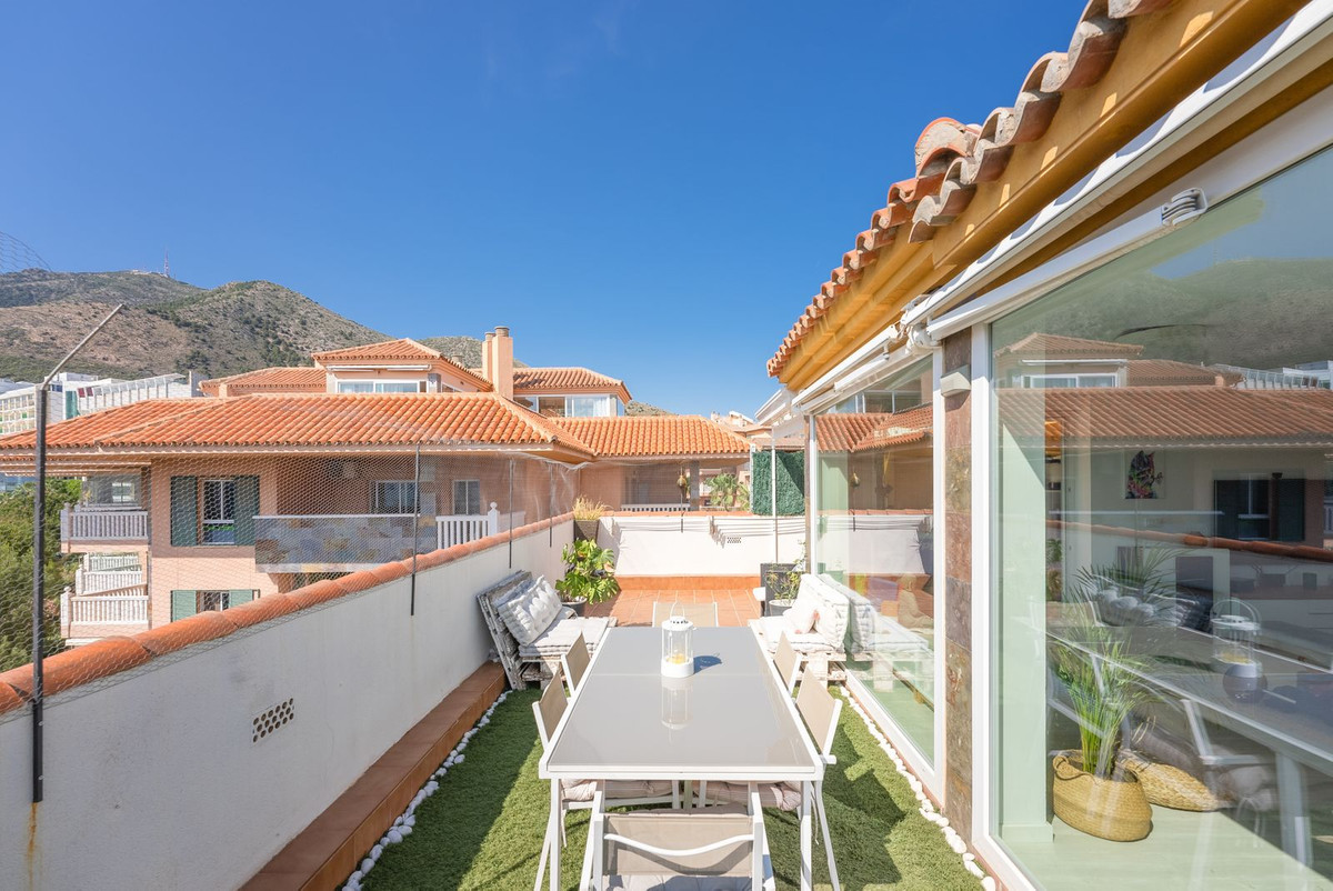 3 Bed Apartment for sale in Fuengirola Costa Del Sol, Málaga, Spain