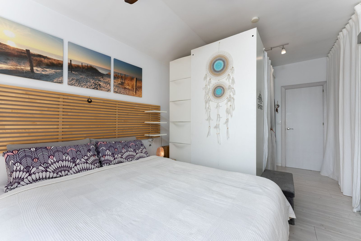 3 Bed Apartment for sale in Fuengirola Costa Del Sol, Málaga, Spain