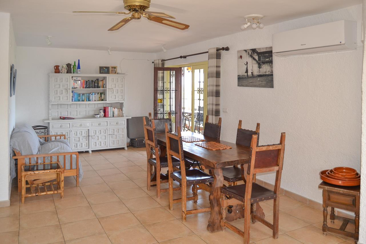 Se vende Villa - Chalet de 6 dormitorios en Costa Blanca, Alicante, España