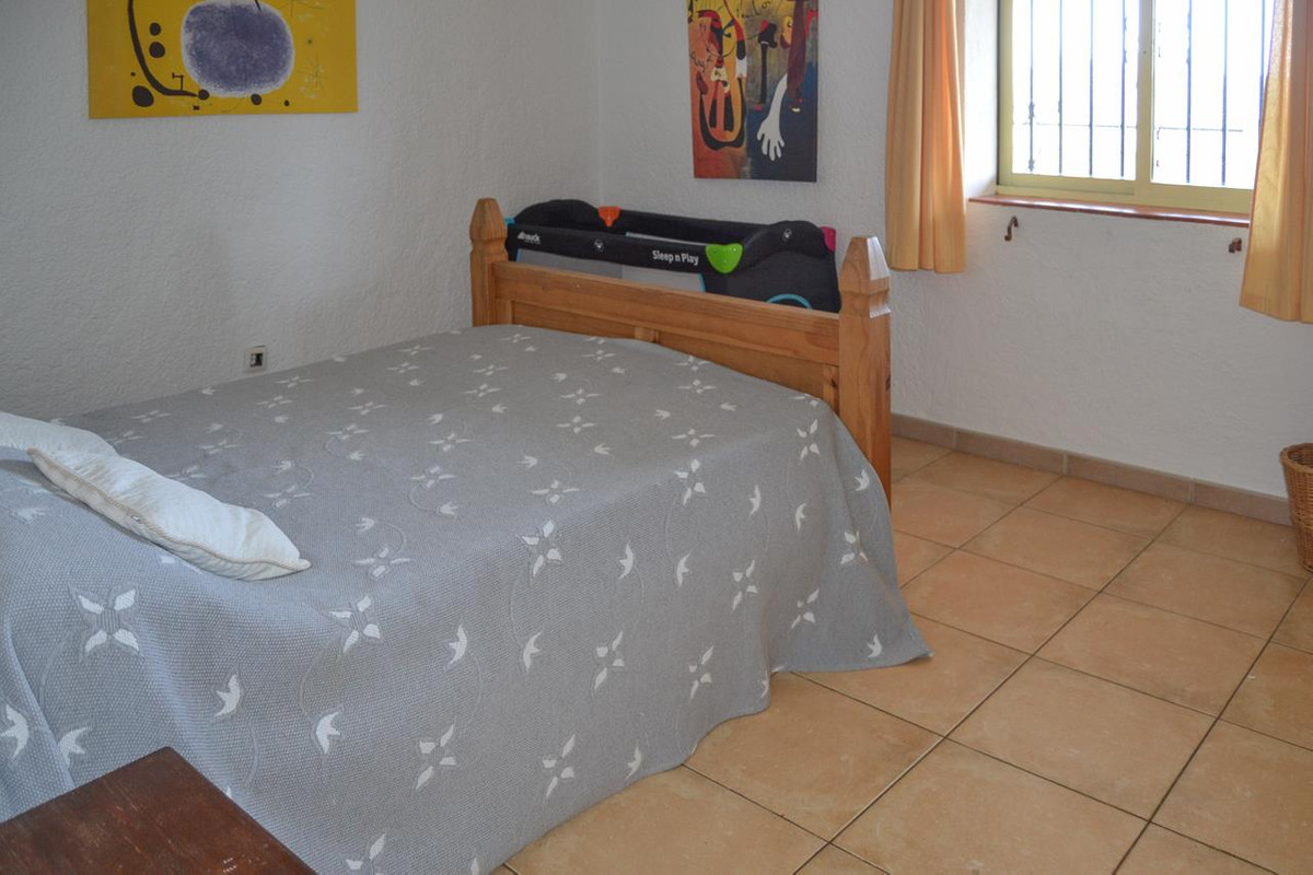 Se vende Villa - Chalet de 6 dormitorios en Costa Blanca, Alicante, España