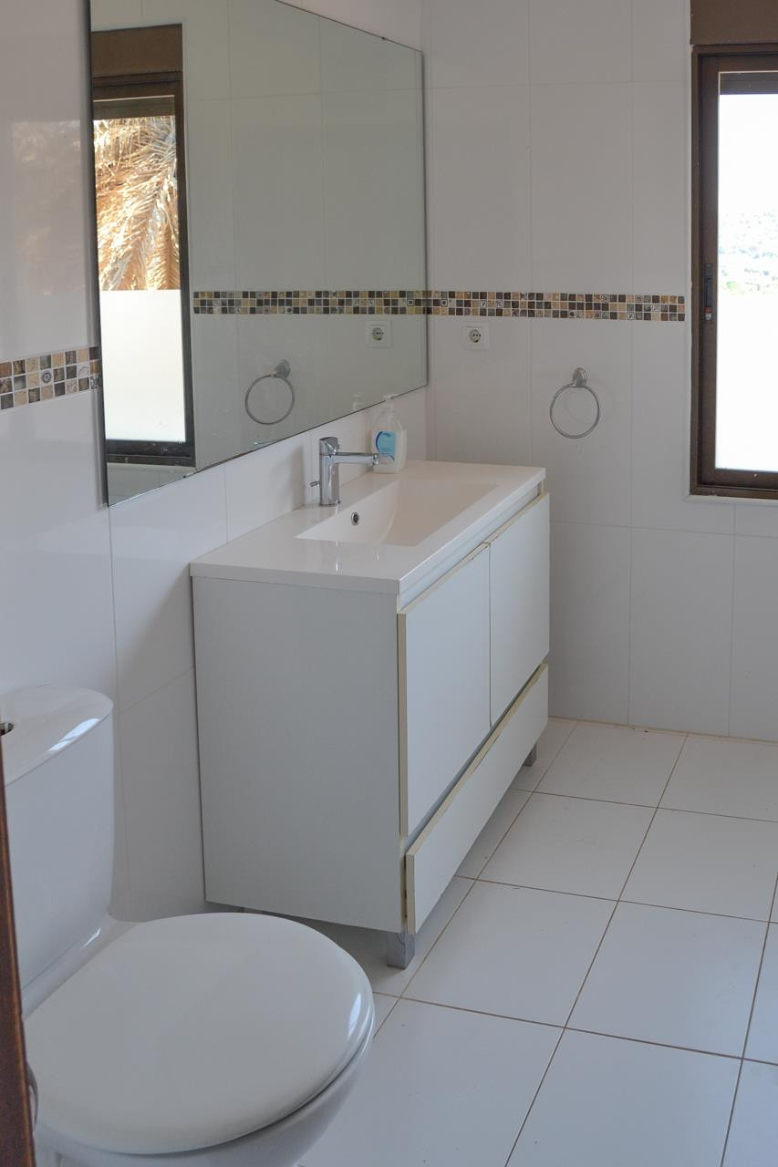 Se vende Villa - Chalet de 6 dormitorios en Costa Blanca, Alicante, España