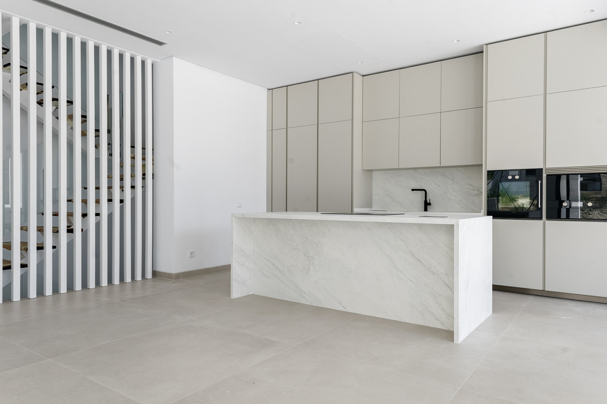 Se vende Villa - Chalet de 4 dormitorios en Costa Del Sol, Málaga, España