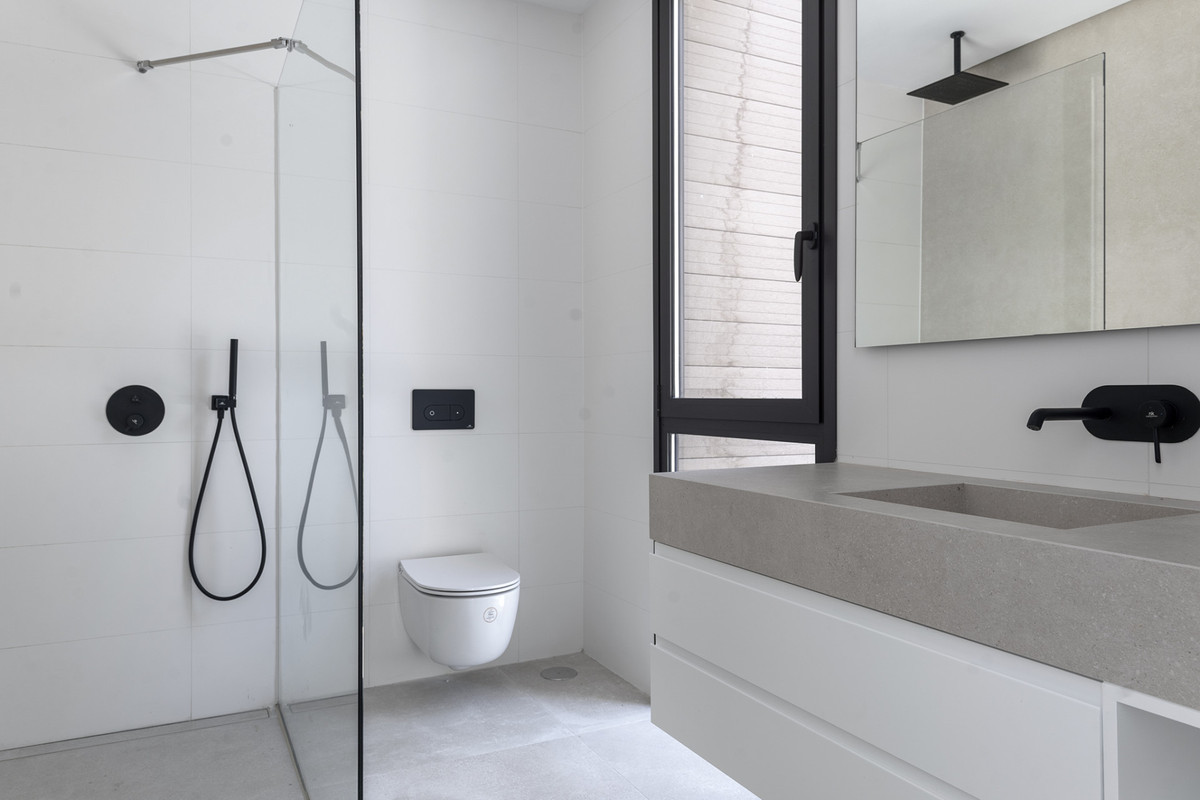 Se vende Villa - Chalet de 4 dormitorios en Costa Del Sol, Málaga, España