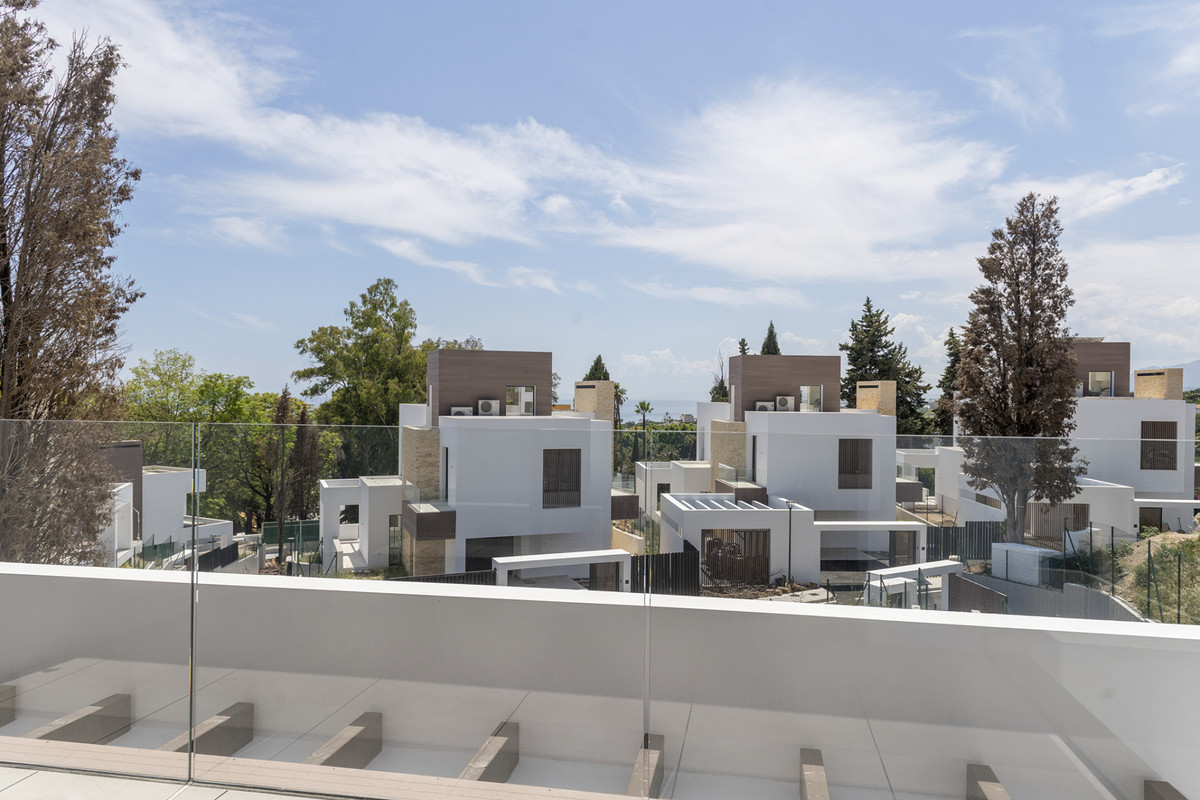 Se vende Villa - Chalet de 4 dormitorios en Costa Del Sol, Málaga, España