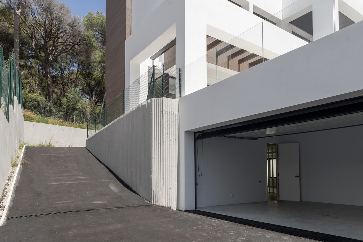 Se vende Villa - Chalet de 4 dormitorios en Costa Del Sol, Málaga, España