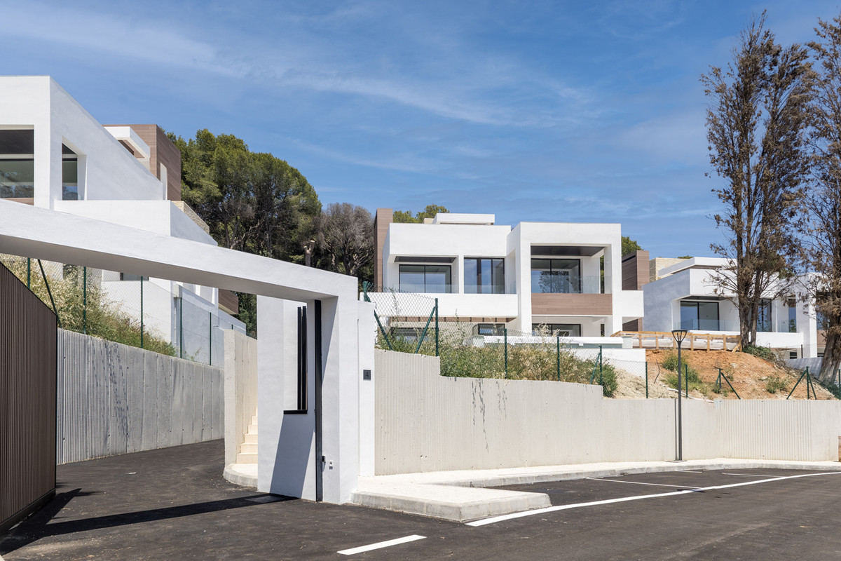 Se vende Villa - Chalet de 4 dormitorios en Costa Del Sol, Málaga, España