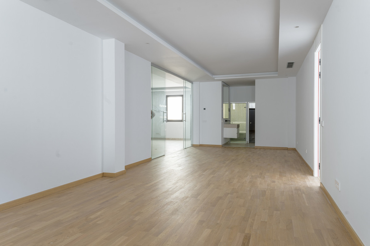 Se vende Villa - Chalet de 4 dormitorios en Costa Del Sol, Málaga, España