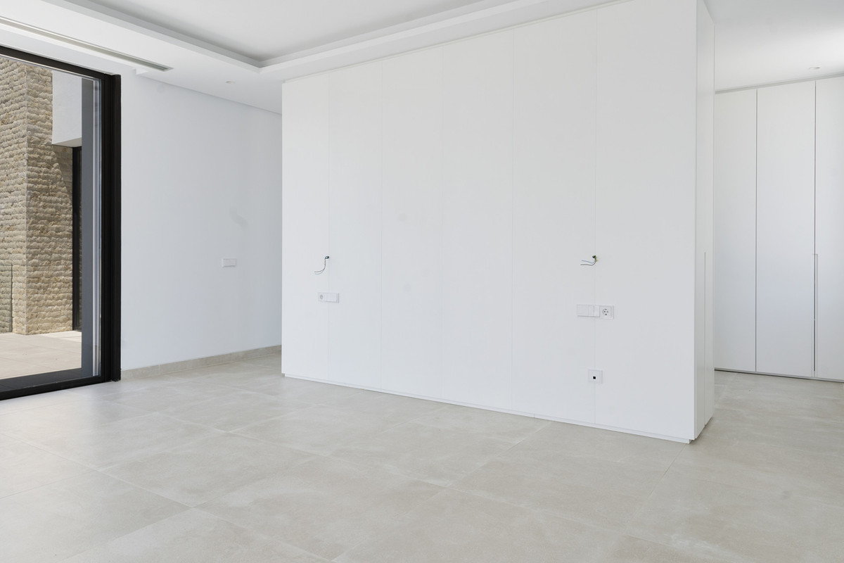 Se vende Villa - Chalet de 4 dormitorios en Costa Del Sol, Málaga, España