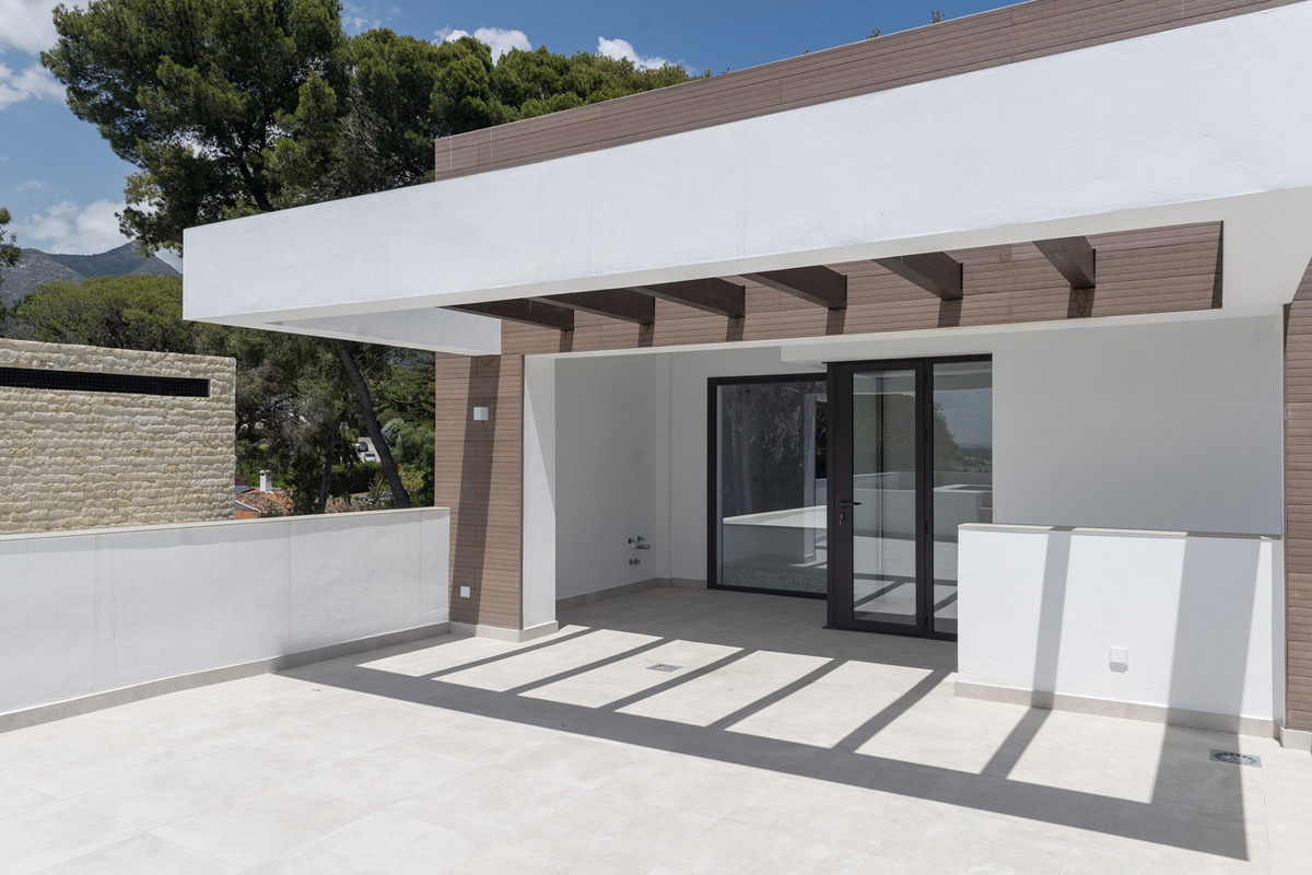 Se vende Villa - Chalet de 4 dormitorios en Costa Del Sol, Málaga, España