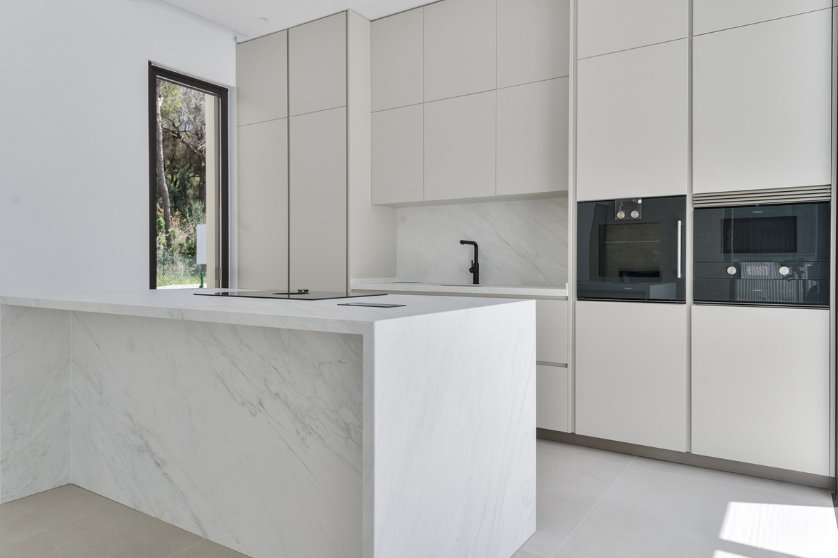 Se vende Villa - Chalet de 4 dormitorios en Costa Del Sol, Málaga, España