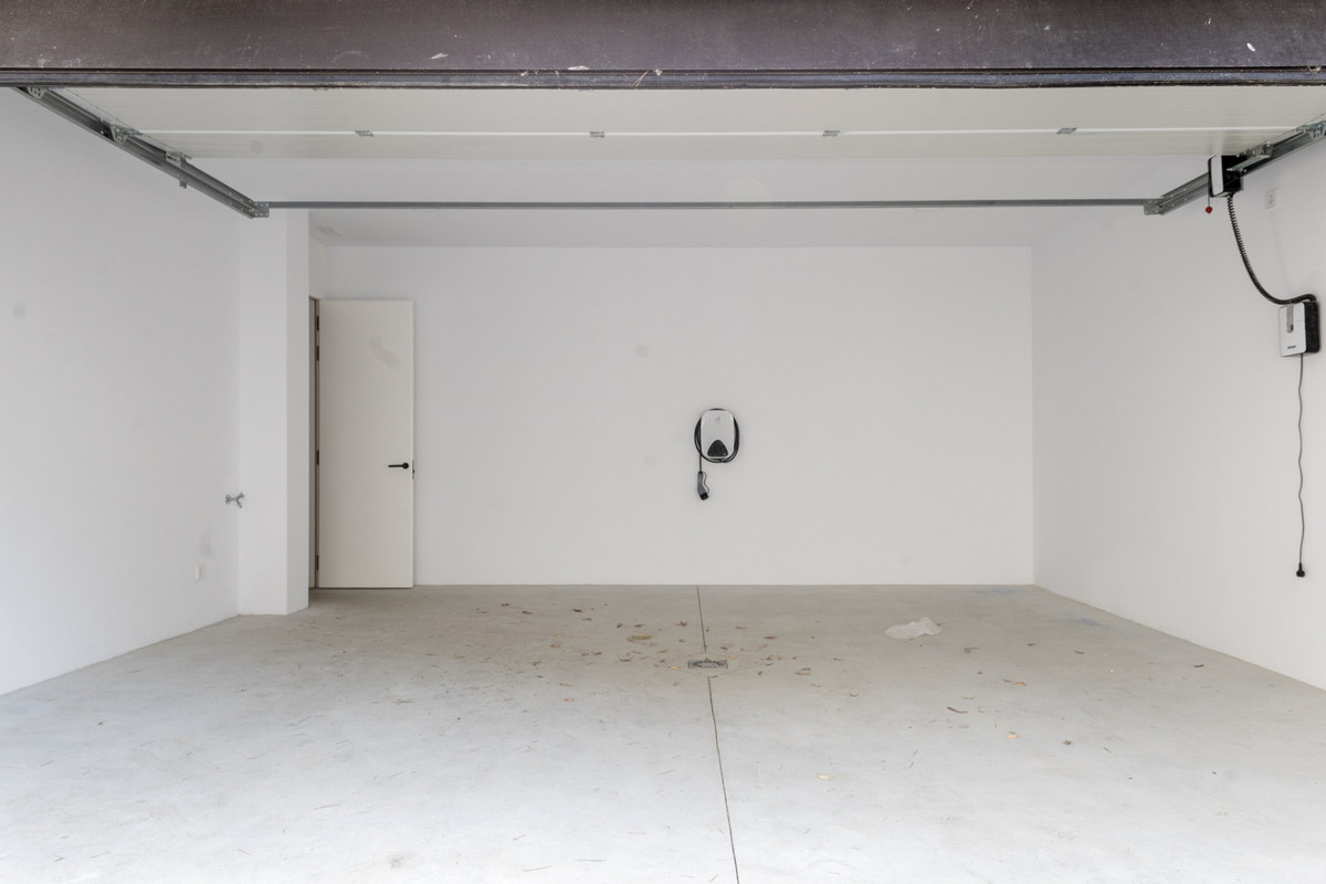 Se vende Villa - Chalet de 4 dormitorios en Costa Del Sol, Málaga, España