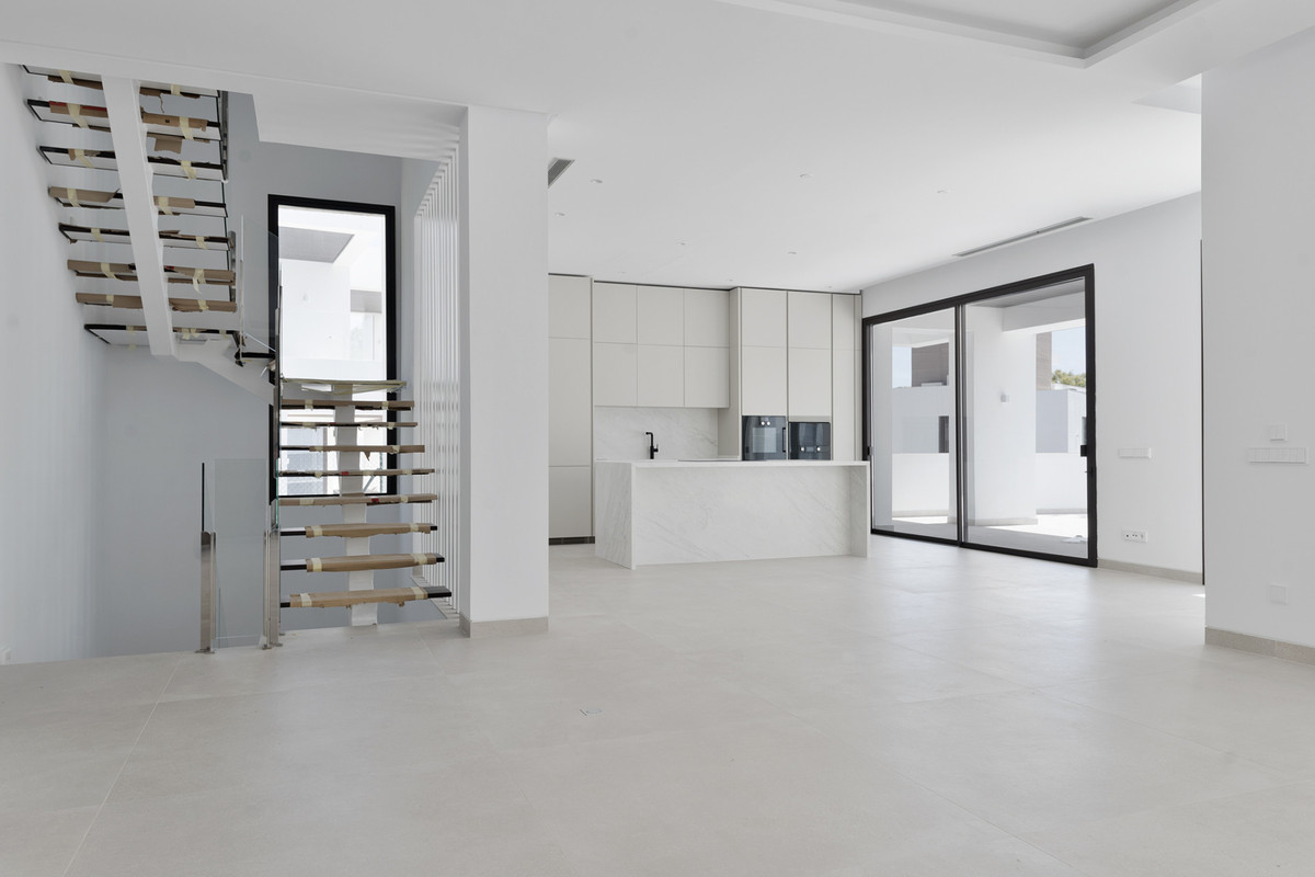 Se vende Villa - Chalet de 4 dormitorios en Costa Del Sol, Málaga, España