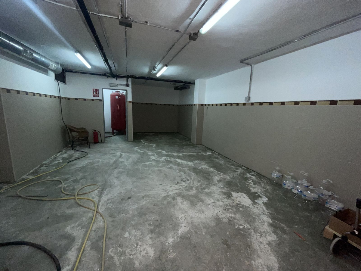Se vende Hotel de 36 dormitorios en Costa Del Sol, Málaga, España