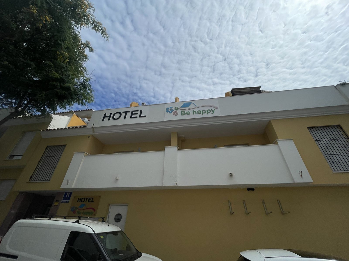 Se vende Hotel de 36 dormitorios en Costa Del Sol, Málaga, España