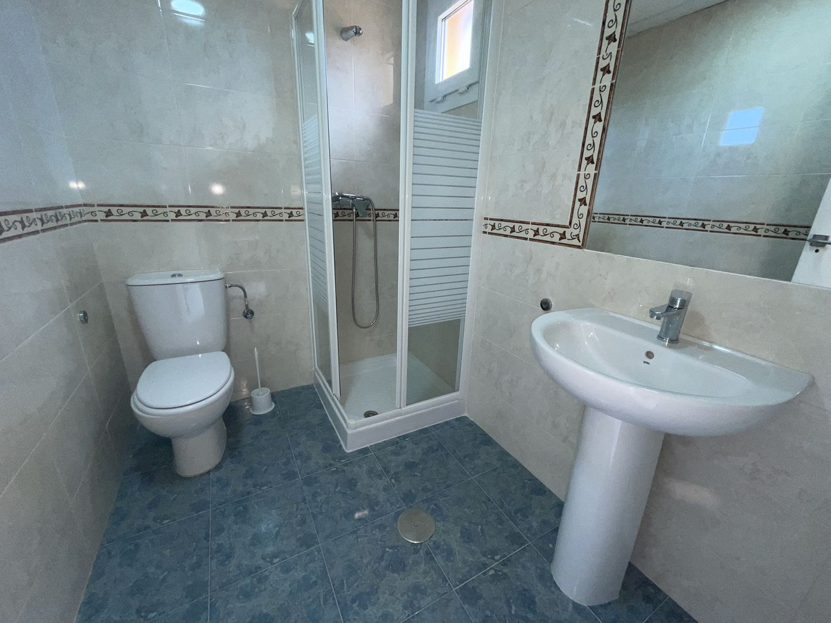 Se vende Hotel de 36 dormitorios en Costa Del Sol, Málaga, España