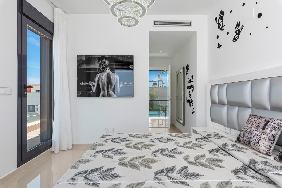 5 Bed Townhouse for sale in San Miguel De Salinas Costa Blanca, Alicante, Spain