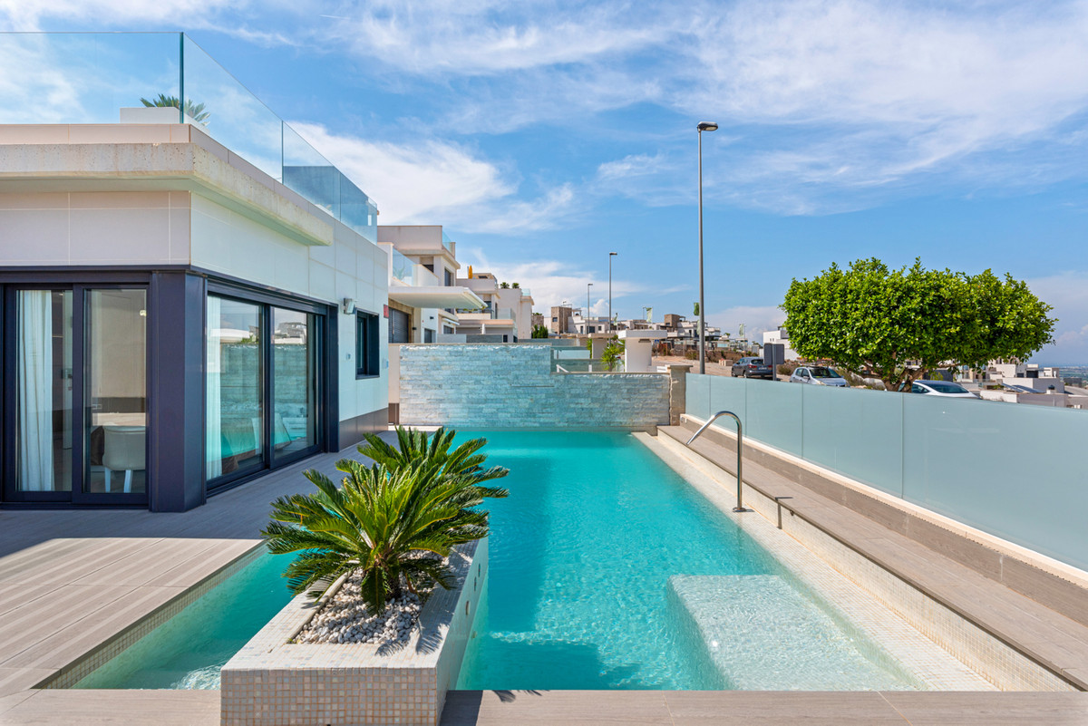 5 Bed Townhouse for sale in San Miguel De Salinas Costa Blanca, Alicante, Spain