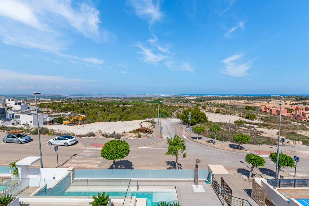 5 Bed Townhouse for sale in San Miguel De Salinas Costa Blanca, Alicante, Spain