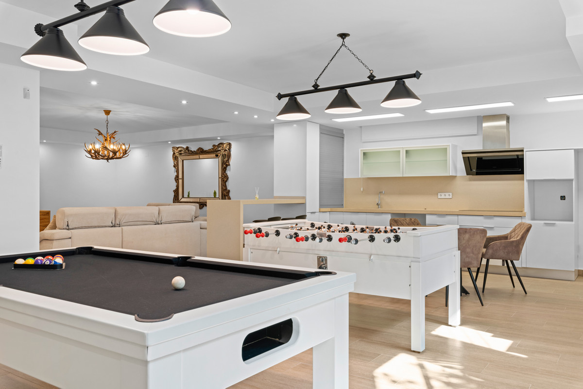 5 Bed Townhouse for sale in San Miguel De Salinas Costa Blanca, Alicante, Spain