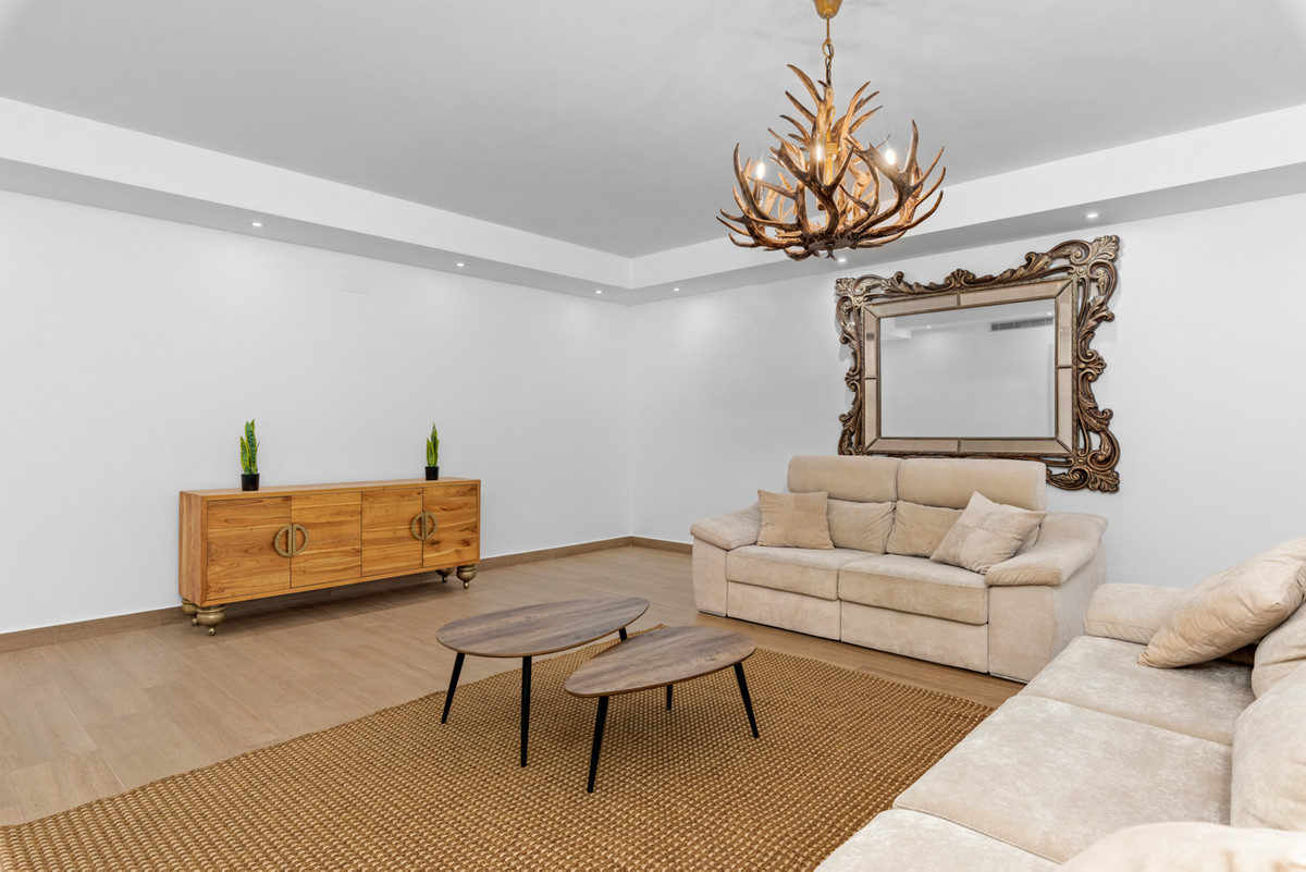 5 Bed Townhouse for sale in San Miguel De Salinas Costa Blanca, Alicante, Spain