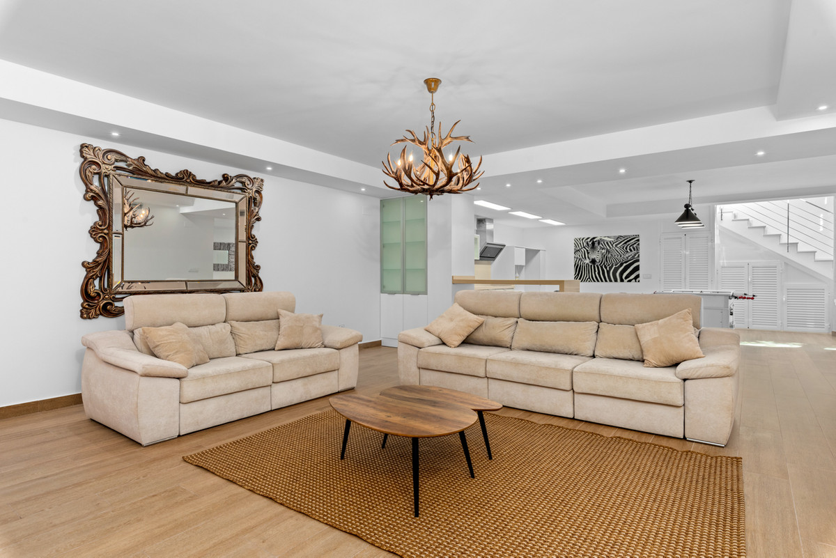 5 Bed Townhouse for sale in San Miguel De Salinas Costa Blanca, Alicante, Spain