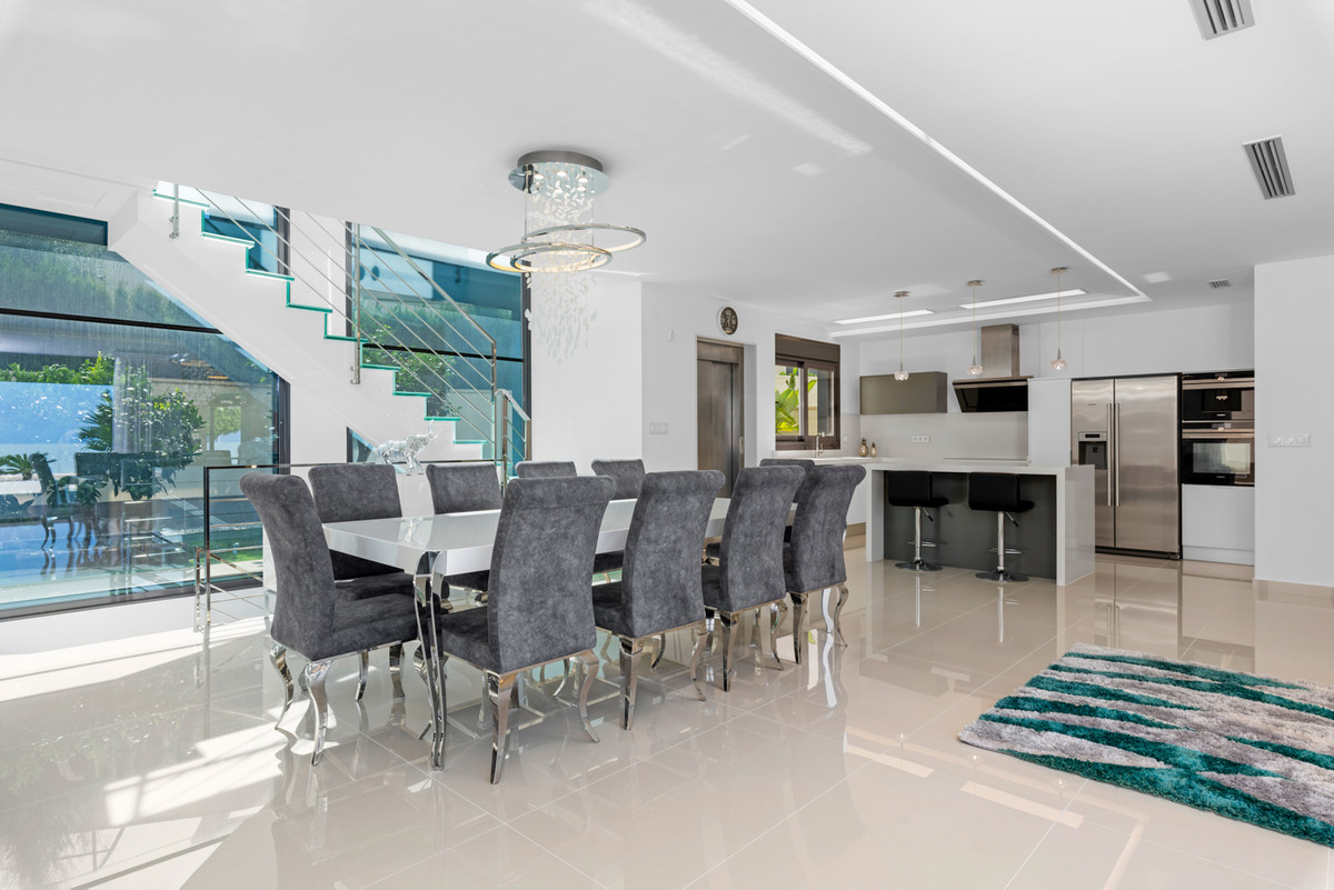 5 Bed Townhouse for sale in San Miguel De Salinas Costa Blanca, Alicante, Spain