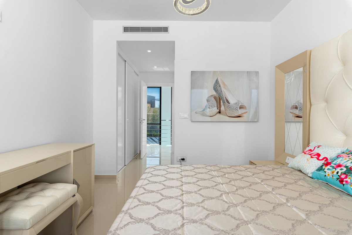 5 Bed Townhouse for sale in San Miguel De Salinas Costa Blanca, Alicante, Spain
