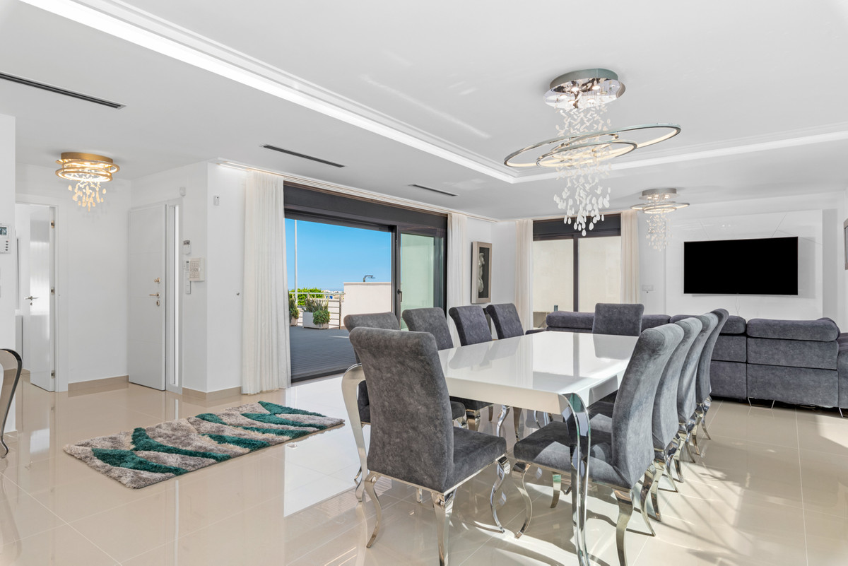 5 Bed Townhouse for sale in San Miguel De Salinas Costa Blanca, Alicante, Spain